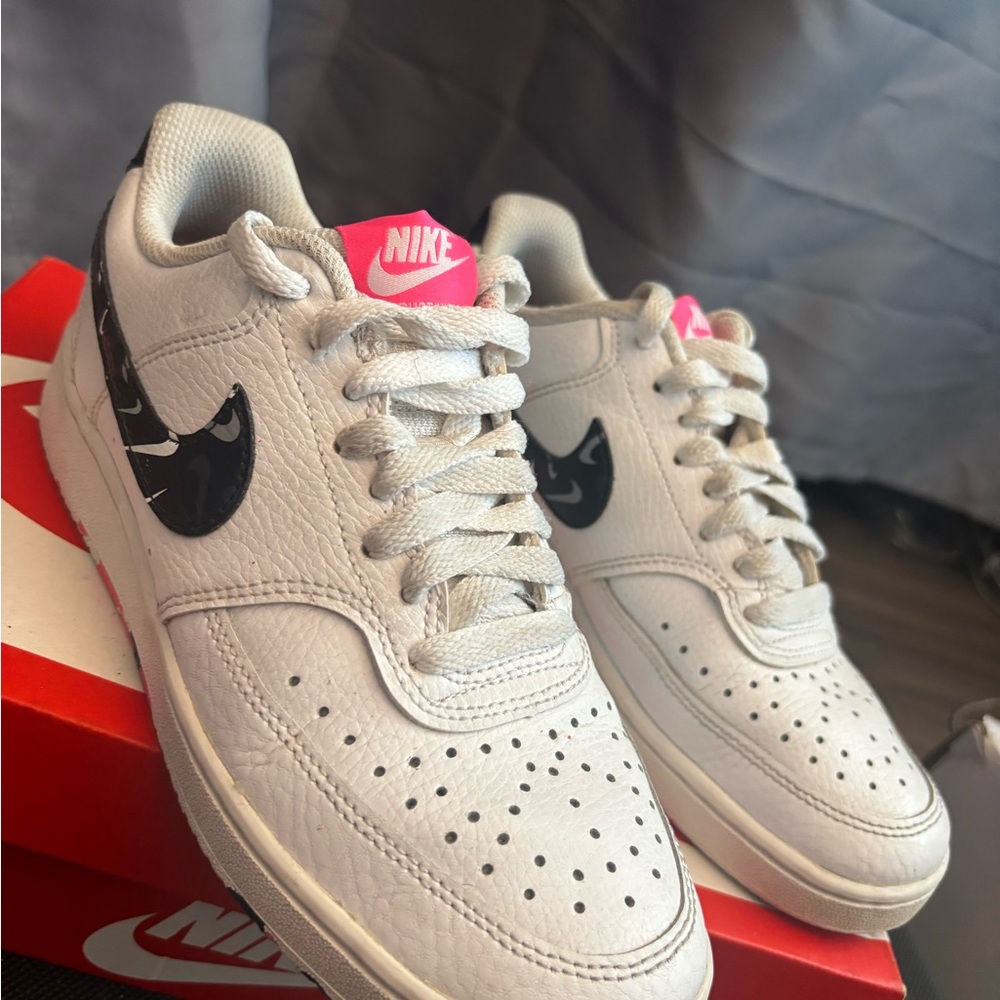 Women’s Nike Court Vision Low Pink Size 6